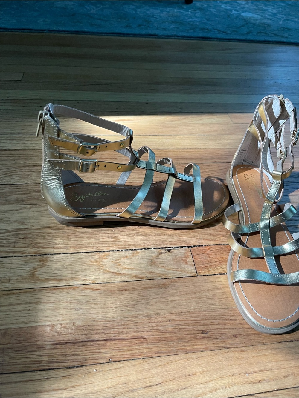 Anthropologie Seychelles Dalea Gold   Metallic Strappy Flat Sandals NEW size 6 - Picture 10 of 13
